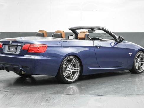 Used 2012 BMW 335is Convertible image 31