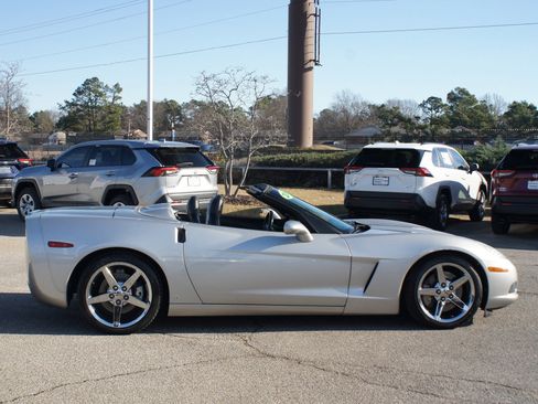 Used 2007 Chevrolet Corvette Convertible w/ Preferred Equipment Group image 22