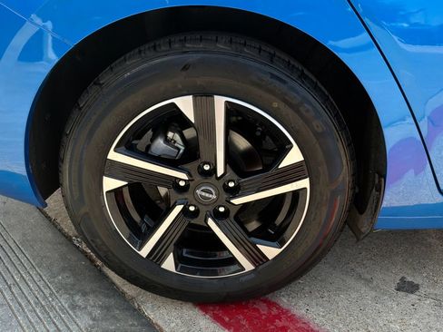 Used 2025 Nissan Sentra SV FWD image 9