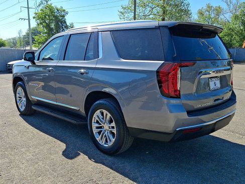 Used 2022 GMC Yukon SLT w/ SLT Luxury Package AWD/4WD image 6