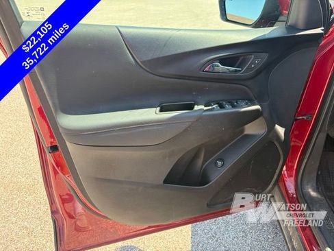 Used 2023 Chevrolet Equinox RS w/ LPO, Floor Liner Package FWD image 10