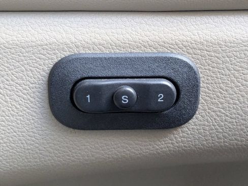Used 2014 Jeep Grand Cherokee Limited w/ Mopar Chrome Edition Group AWD/4WD image 32