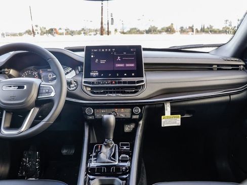 New 2026 Jeep Compass Latitude image 13