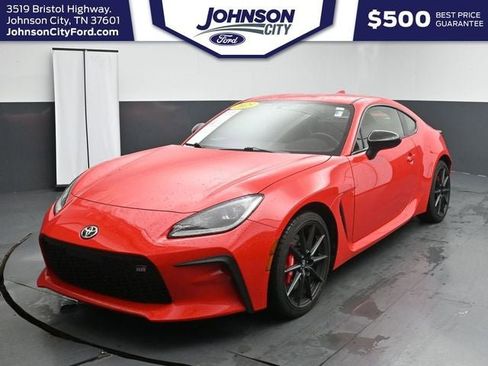 Used 2025 Toyota GR86 Premium w/ Performance Package RWD image 5