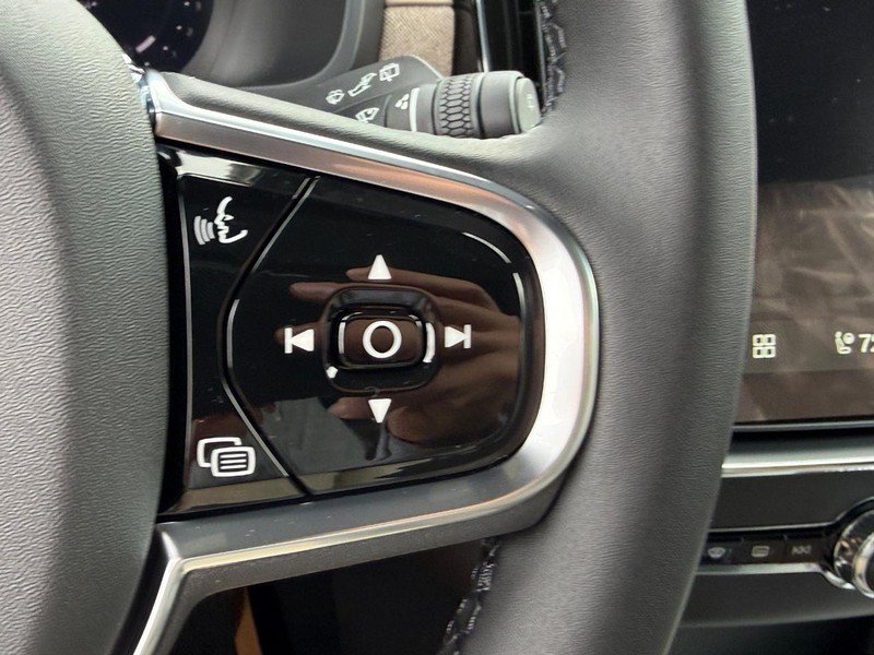 New 2027 Volvo XC90 B5 Core AWD/4WD image 14