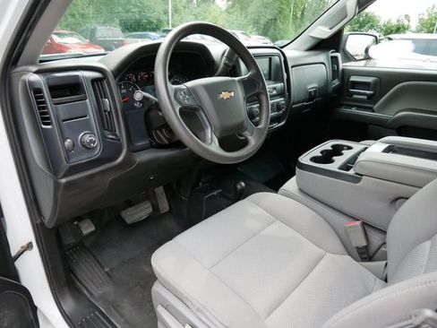 Used 2018 Chevrolet Silverado 1500 W/T w/ WT Convenience Package AWD/4WD image 12