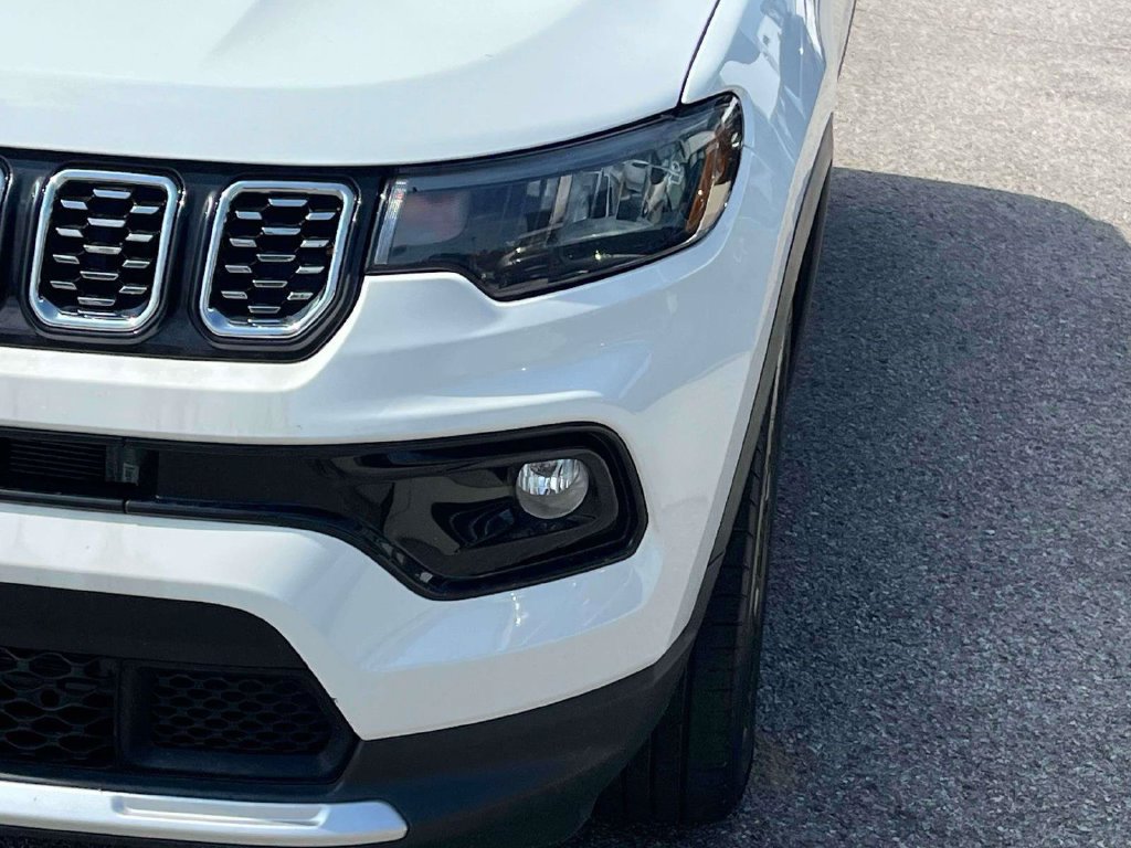 Used 2024 Jeep Compass Limited AWD/4WD image 33