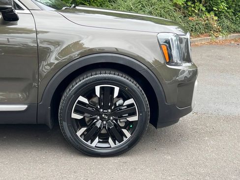 Used 2023 Kia Telluride SX X-Line AWD/4WD image 2