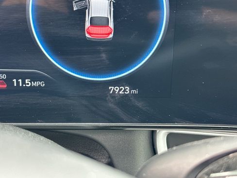 Certified 2025 Hyundai Elantra Limited FWD image 13