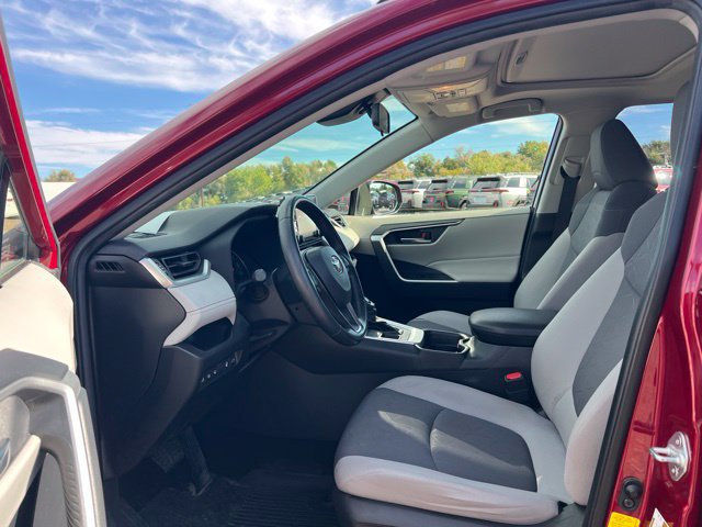 Used 2019 Toyota RAV4 XLE w/ Convenience Package AWD/4WD image 28