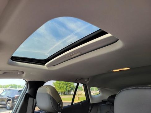 New 2026 Chevrolet Trax LT w/ Sunroof Package FWD image 11