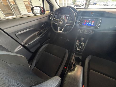 Used 2025 Nissan Versa SV image 37