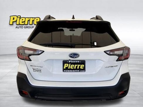 Used 2023 Subaru Outback Premium AWD/4WD image 3