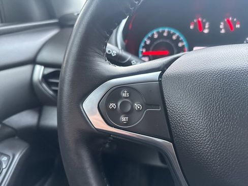 Used 2018 Chevrolet Traverse LT image 17