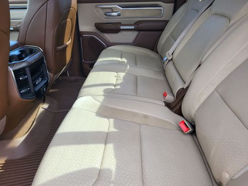 Used 2019 RAM 1500 Laramie AWD/4WD image 27