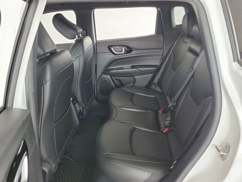 Used 2022 Jeep Compass Altitude w/ Convenience Group image 19