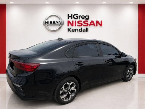 Used 2019 Kia Forte LXS FWD image 4