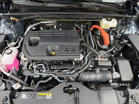 Used 2025 Toyota Crown Signia w/ Advanced Technology Package image 28