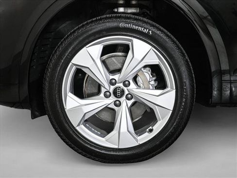 Certified 2023 Audi Q5 2.0T Premium Plus w/ Premium Plus Package AWD/4WD image 25