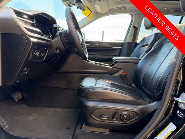 Used 2023 Jeep Grand Cherokee 4WD 4xe w/ Luxury Tech Group II image 7