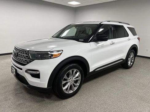 Used 2022 Ford Explorer Limited image 6