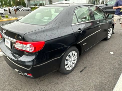 Used 2013 Toyota Corolla LE FWD image 6