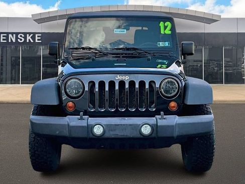 Used 2012 Jeep Wrangler Unlimited Rubicon w/ Connectivity Group image 3