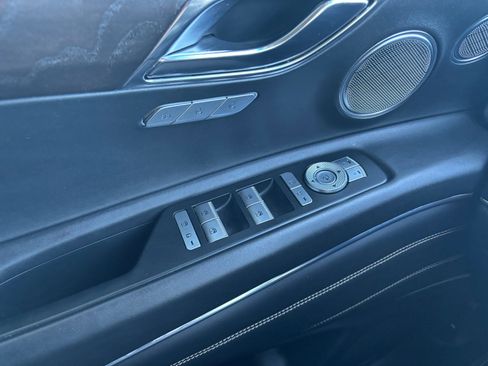 Used 2022 Genesis GV80 2.5T w/ Prestige Package 05 image 16