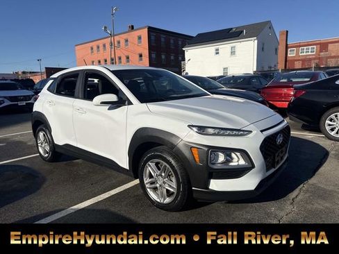 Used 2019 Hyundai Kona SE image 2
