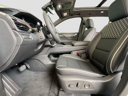 New 2026 GMC Acadia Denali w/ Super Cruise Package FWD image 15