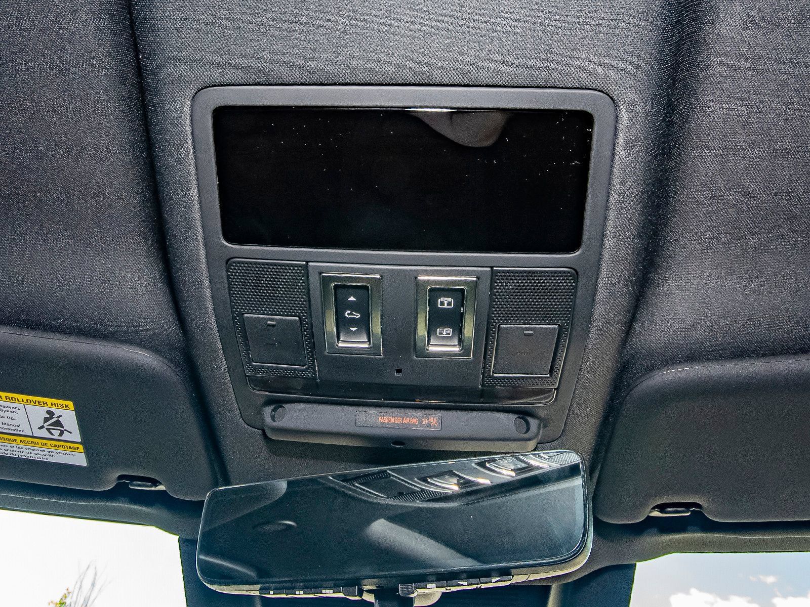 New 2026 Land Rover Defender 110 AWD/4WD image 17