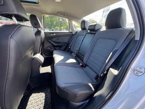 Used 2026 Volkswagen Jetta SE FWD image 11