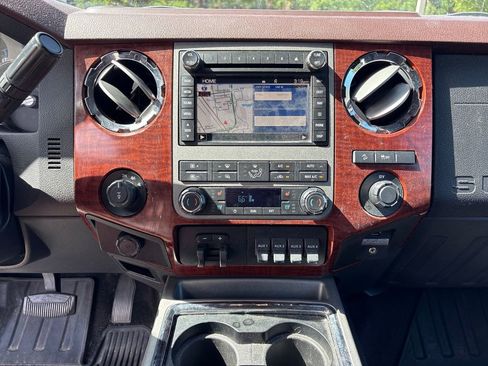 Used 2011 Ford F250 King Ranch w/ FX4 Off Road Pkg AWD/4WD image 30