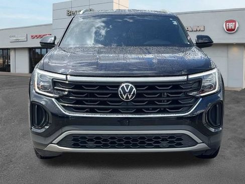 Used 2024 Volkswagen Atlas Cross Sport SE FWD image 2