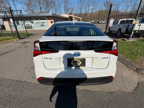 Used 2021 Toyota Prius LE image 6