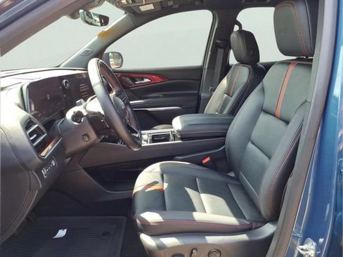 Used 2025 Chevrolet Traverse RS w/ LPO, Floor Liner Package AWD/4WD image 17
