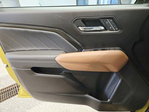 Used 2024 GMC Canyon AT4 w/ AT4 Premium Package image 36