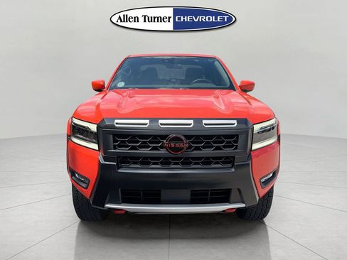 Used 2025 Nissan Frontier PRO-4X AWD/4WD image 2