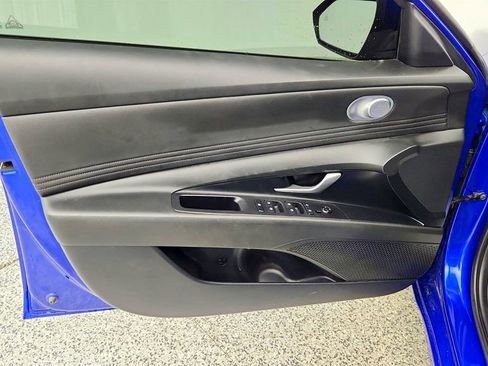 Used 2024 Hyundai Elantra SEL w/ Convenience Package image 11