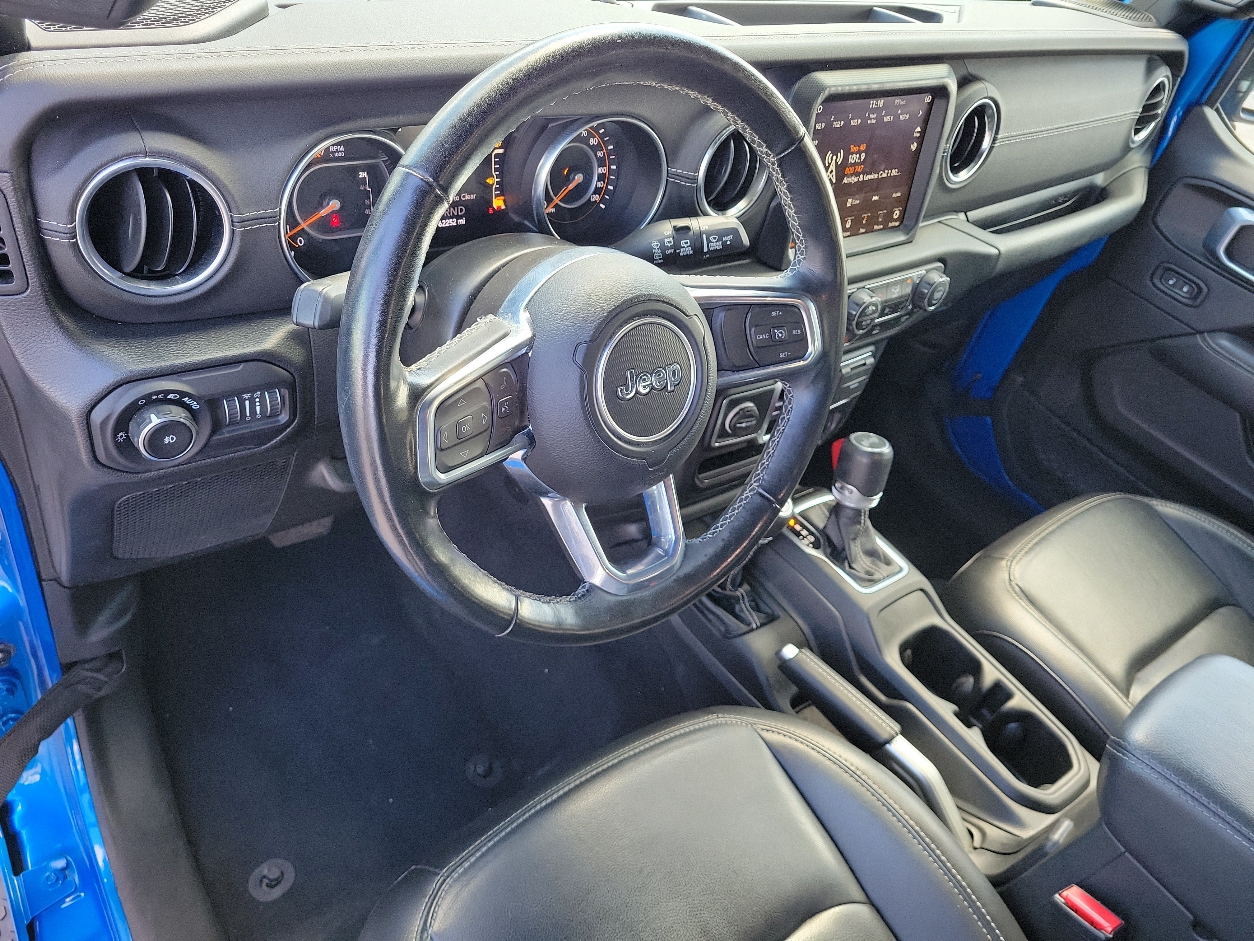 Used 2022 Jeep Wrangler Unlimited Sahara w/ Cold Weather Group AWD/4WD image 13