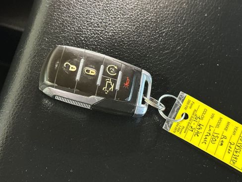 Used 2020 RAM 1500 Laramie RWD image 24