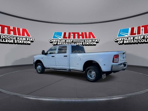 Used 2024 RAM 3500 Tradesman w/ Chrome Appearance Group AWD/4WD image 6