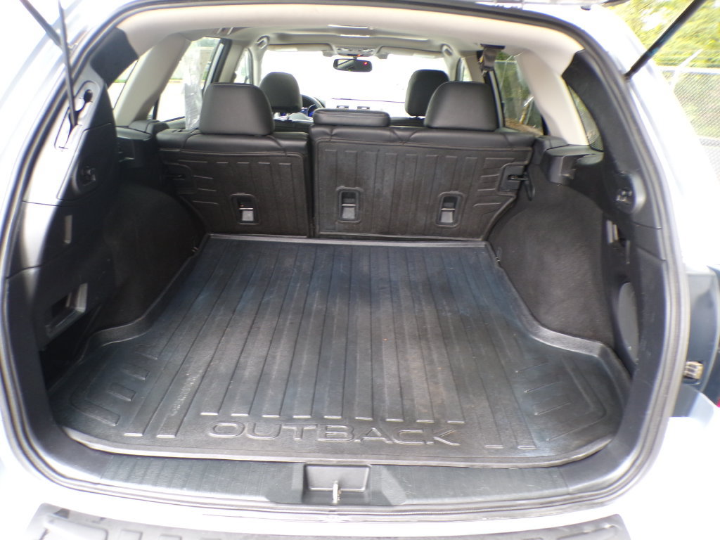 Used 2016 Subaru Outback 2.5i Limited AWD/4WD image 20