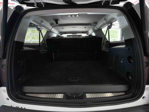 Used 2018 Chevrolet Suburban LT AWD/4WD image 28