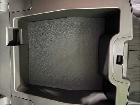 Used 2022 GMC Sierra 1500 Elevation w/ LPO, Elevation Black Package image 28