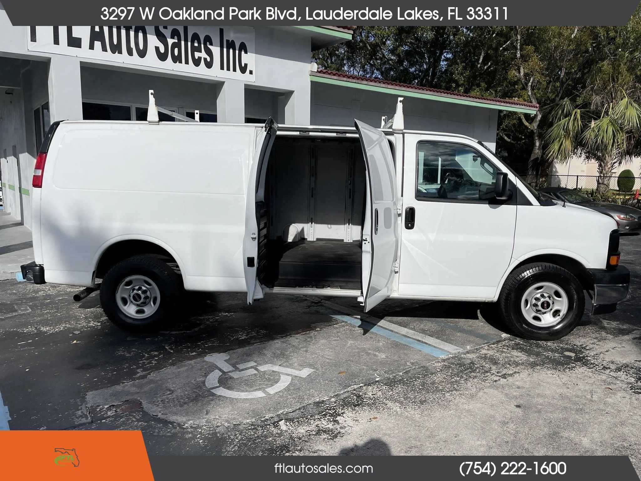 Used 2017 GMC Savana 3500 Extended RWD image 34