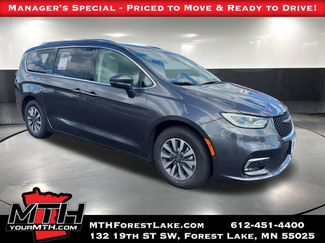 Used 2021 Chrysler Pacifica Touring-L FWD 360° Tour