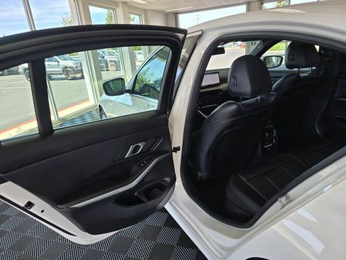 Used 2025 BMW 330i Sedan RWD image 34