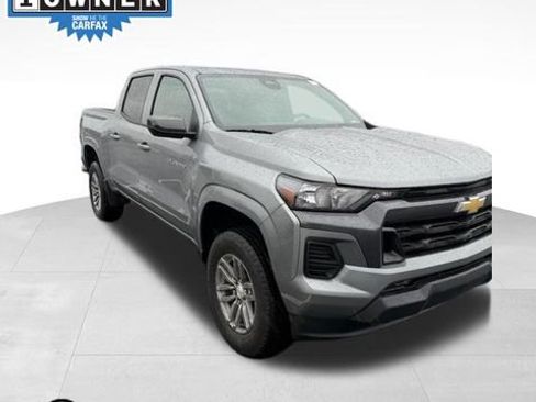 Used 2025 Chevrolet Colorado LT w/ Advanced Trailering Package image 1