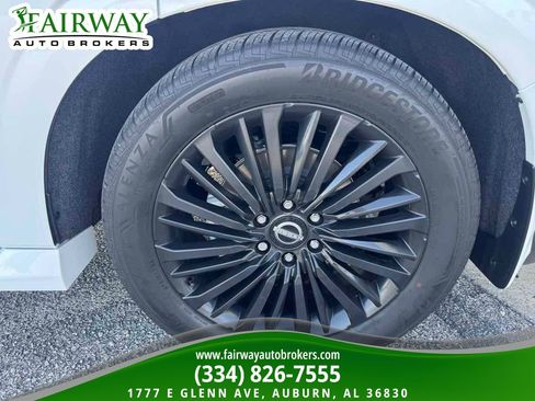 Used 2025 Nissan Armada Platinum Reserve AWD/4WD image 36